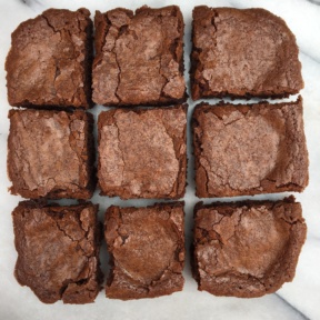 9 gluten-free brownies with peanut butter cups