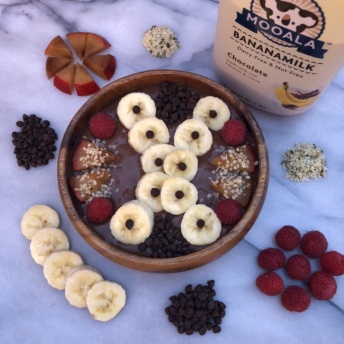 Gluten-free dairy-free smoothie bowl made with Mooala chocolate bananamilk
