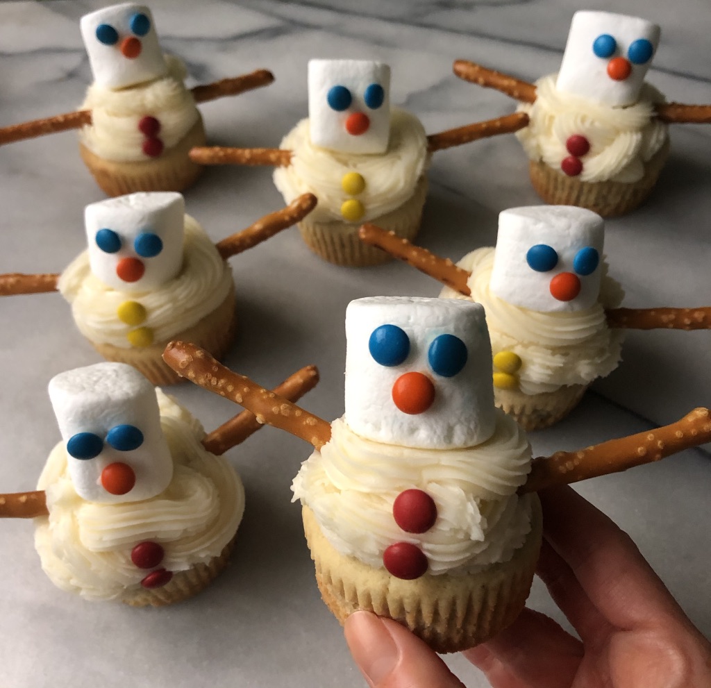 Snowman Muffin Tin 