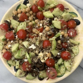 Delicious Greek Quinoa Salad